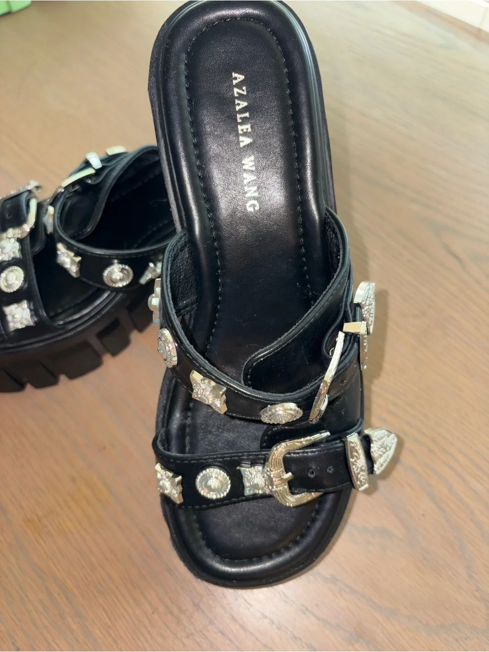 AZALEA WANG WESTERN STYLE BLACK PLATFORM SANDALS — SIZE 7 1/2